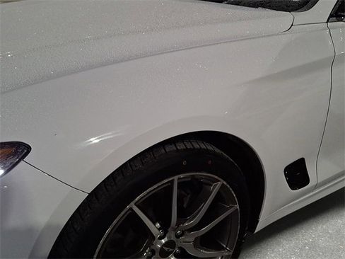 Used 2023 Genesis G70 2.0T image 12