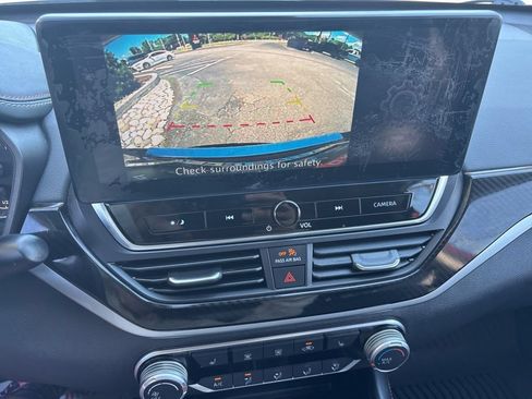 Used 2023 Nissan Altima 2.5 SR w/ SR Premium Package FWD image 26