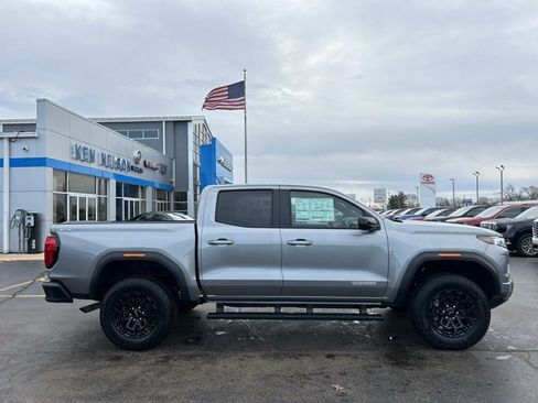 New 2026 GMC Canyon Elevation w/ Convenience Package image 15