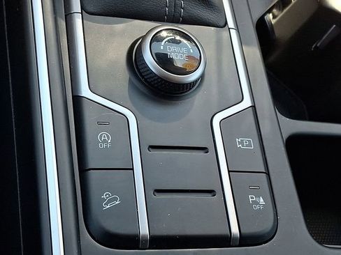 Certified 2023 Kia Sorento S FWD image 24