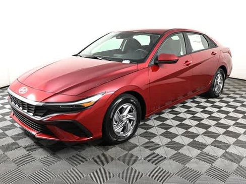 New 2026 Hyundai Elantra SE image 6