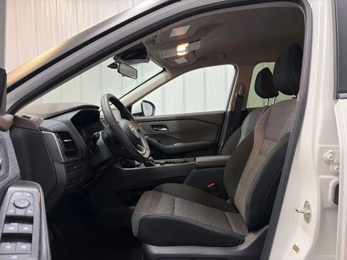 Used 2023 Nissan Rogue SV AWD/4WD image 11