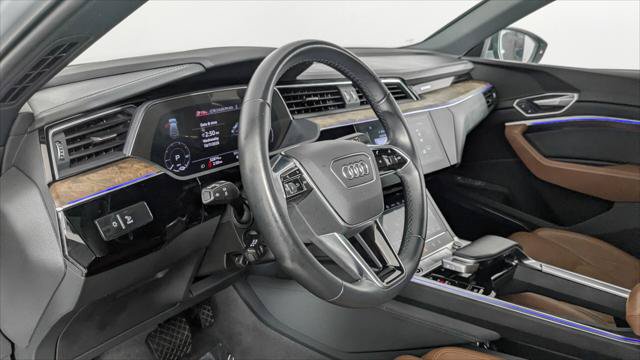 Used 2022 Audi e-tron Prestige w/ Prestige Package AWD/4WD image 24