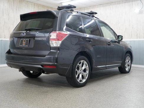 Used 2018 Subaru Forester 2.5i Touring AWD/4WD image 10