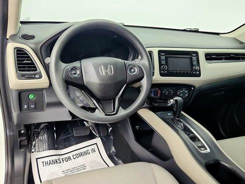 Used 2021 Honda HR-V LX image 12