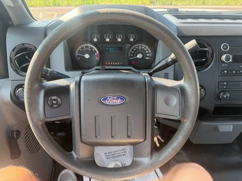 Used 2015 Ford F250 XL AWD/4WD image 13