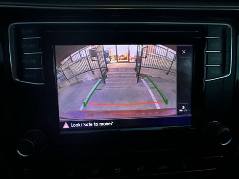 Used 2016 Volkswagen Passat 1.8T SE image 17