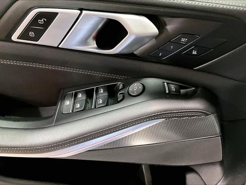 Used 2021 BMW X5 xDrive40i w/ M Sport Package AWD/4WD image 34