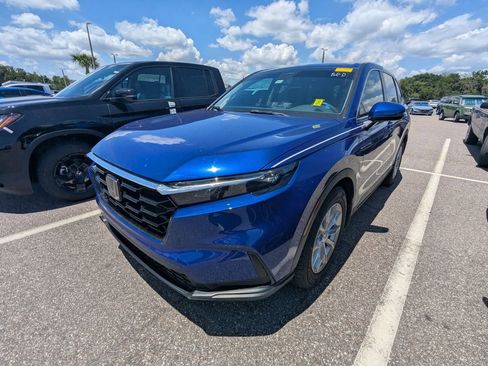 Used 2023 Honda CR-V EX image 3