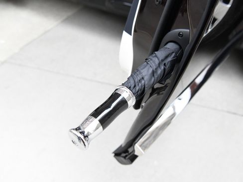 Used 2025 Rolls-Royce Cullinan image 25