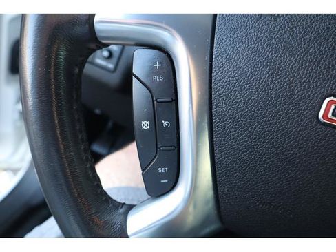 Used 2015 GMC Acadia SLE FWD image 10