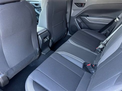 Used 2025 Subaru Crosstrek 2.0i Premium image 9