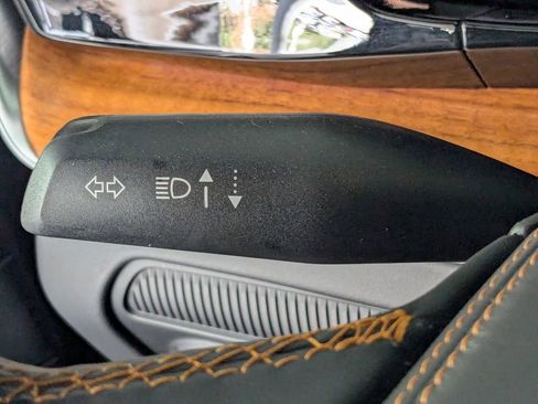 Used 2024 Jeep Grand Wagoneer L Series III image 21