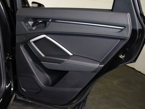 Used 2023 Audi Q3 2.0T Premium Plus image 31