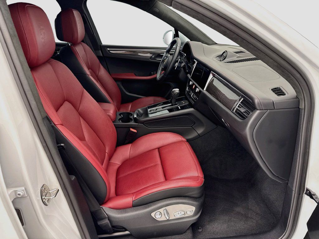 Certified 2022 Porsche Macan S AWD/4WD image 20