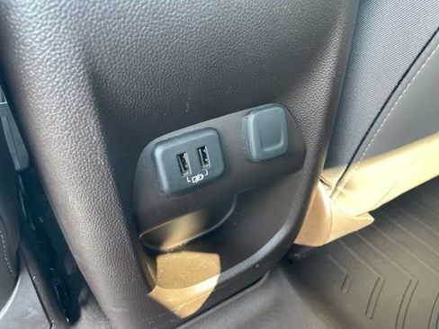 Used 2021 GMC Canyon Denali AWD/4WD image 9
