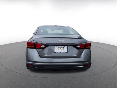 Used 2025 Nissan Altima 2.5 SV FWD image 12