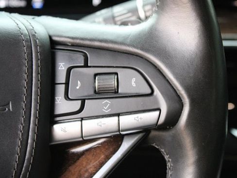 Used 2021 Cadillac Escalade Premium Luxury Platinum image 15