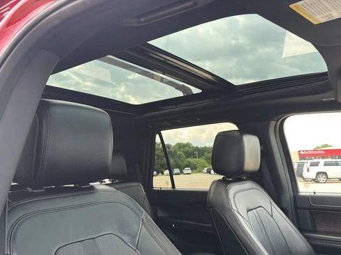 Used 2018 Ford Expedition Limited w/ Equipment Group 301A AWD/4WD image 83