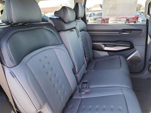 New 2026 Kia EV9 Wind image 18