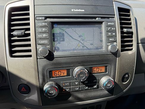 Used 2016 Nissan Frontier SL AWD/4WD image 8