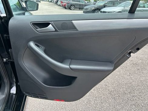 Used 2017 Volkswagen Jetta S FWD image 41
