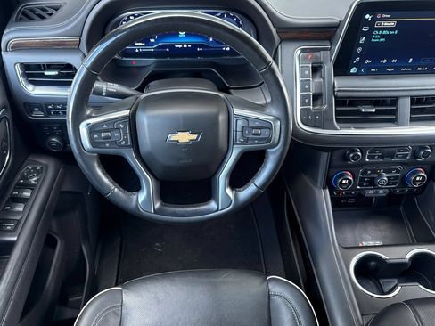 Used 2023 Chevrolet Suburban Premier AWD/4WD image 15