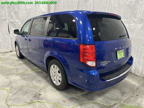 Used 2018 Dodge Grand Caravan SE w/ UConnect Hands-Free Group image 7