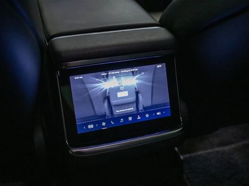 Used 2022 Tesla Model X Plaid image 58