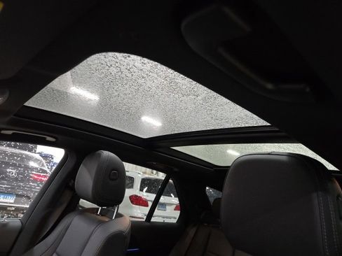 Used 2025 Mercedes-Benz GLE 350 4MATIC image 6