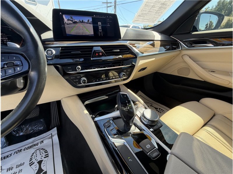 Used 2020 BMW 530i w/ Premium Package RWD image 35