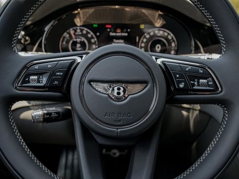 New 2025 Bentley Flying Spur Plug-In Hybrid AWD/4WD image 23