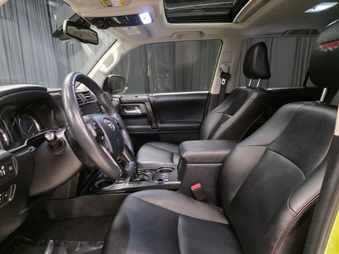 Used 2023 Toyota 4Runner TRD Off-Road Premium w/ Moonroof Package AWD/4WD image 15