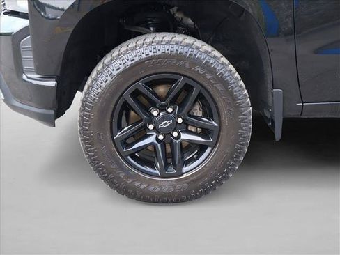 Used 2021 Chevrolet Silverado 1500 Custom Trail Boss w/ Midnight Edition AWD/4WD image 27