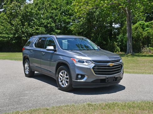 Used 2020 Chevrolet Traverse LT AWD/4WD image 5