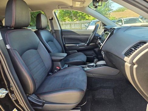 Used 2025 Mitsubishi Outlander Sport AWD image 29