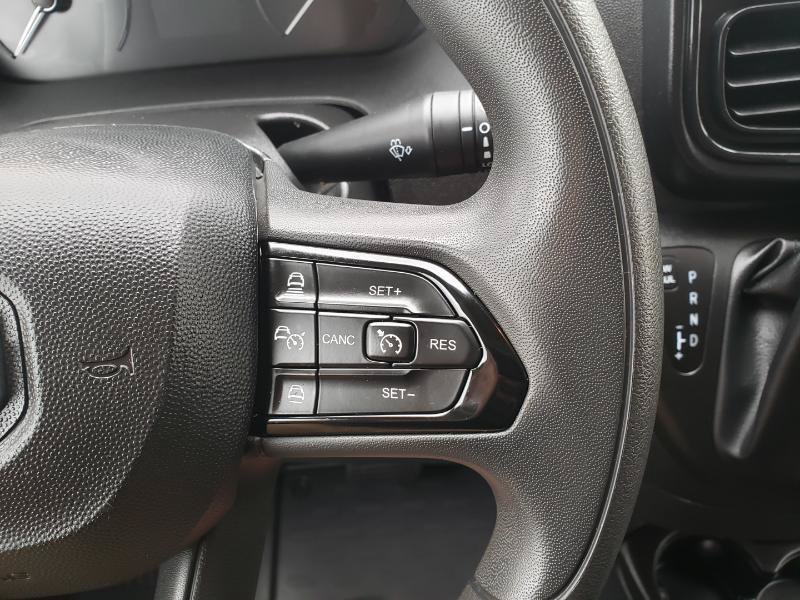Used 2025 RAM ProMaster 2500 w/ Convenience Group FWD image 17