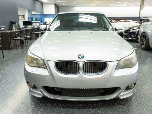 Used 2008 BMW 550i Sedan RWD image 2