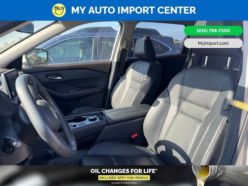 Used 2023 Nissan Rogue SL AWD/4WD image 6