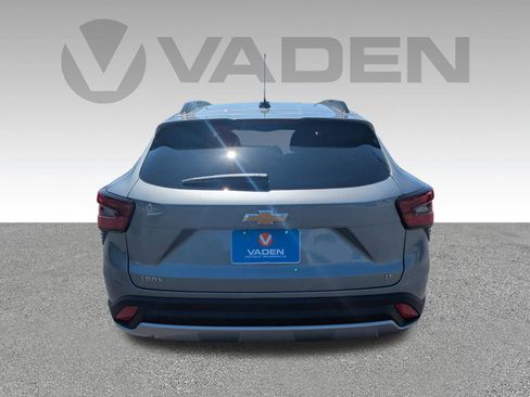New 2026 Chevrolet Trax LT FWD image 25