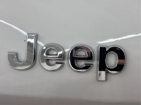 Used 2023 Jeep Grand Cherokee L Laredo AWD/4WD image 34