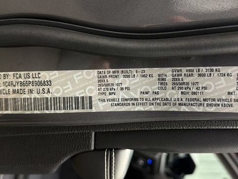 Used 2023 Jeep Grand Cherokee 30th Anniversary AWD/4WD image 39