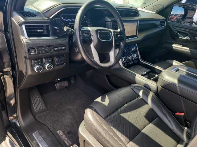 Used 2021 GMC Yukon Denali w/ Denali Ultimate Package AWD/4WD image 21