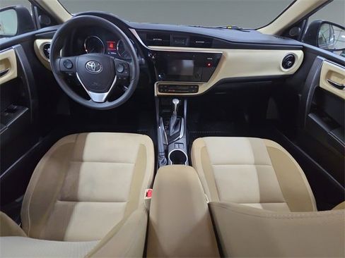 Used 2017 Toyota Corolla LE image 14