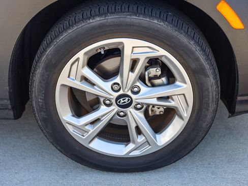 Used 2023 Hyundai Kona SEL FWD image 6