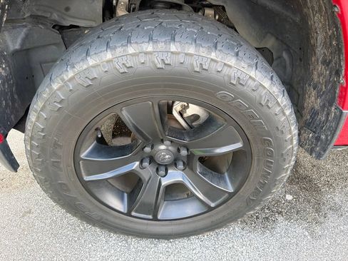 Used 2020 RAM 1500 Big Horn AWD/4WD image 14