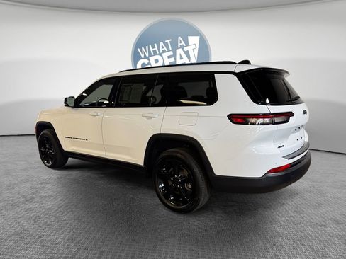 Used 2024 Jeep Grand Cherokee L Altitude AWD/4WD image 6