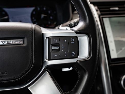 Used 2023 Land Rover Discovery HSE R-Dynamic image 32