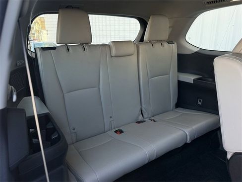 Used 2024 Toyota Grand Highlander Limited image 33