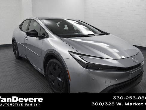 Used 2023 Toyota Prius Limited image 1